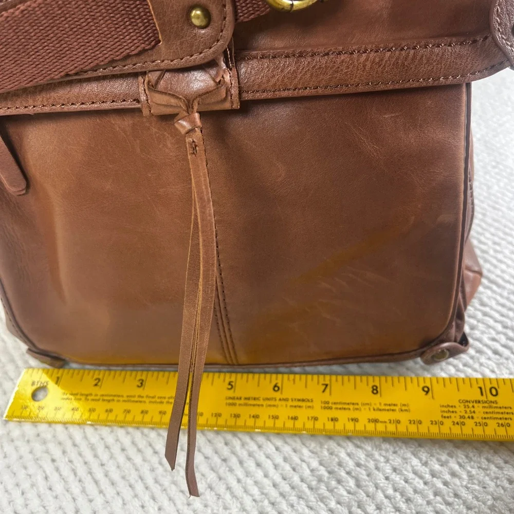 The Sak sak brown